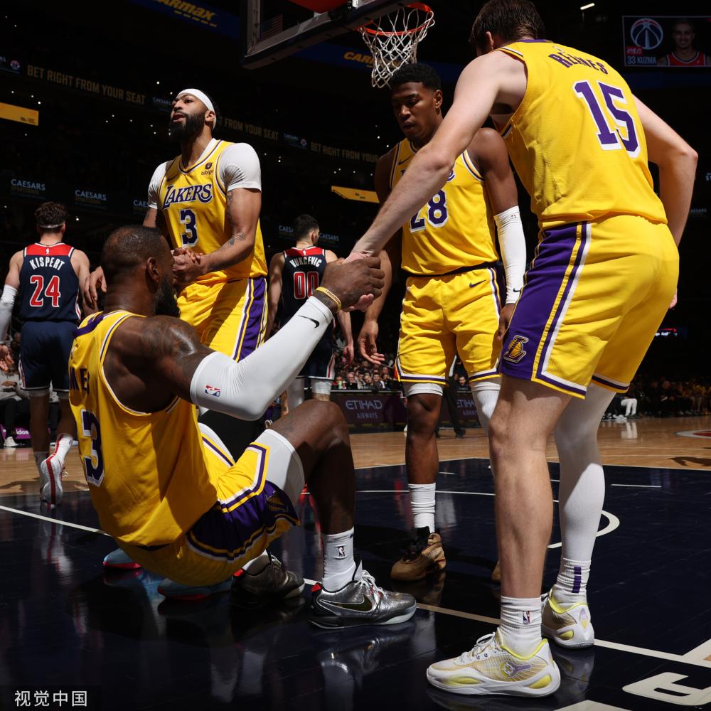 却一直默默 却一直默默