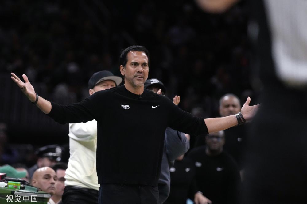 这座球场不 这座球场不